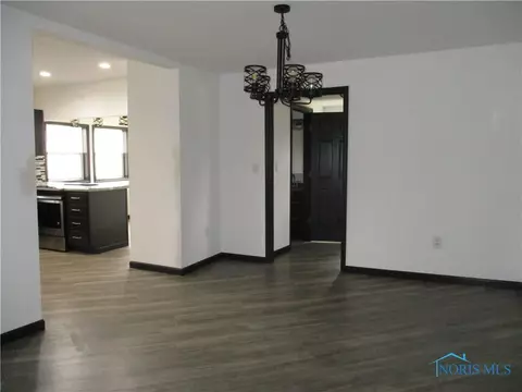 409 E High St, Bryan, OH 43506 photo 12