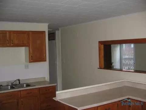 332 Independence Rd, Toledo, OH 43607 photo 7