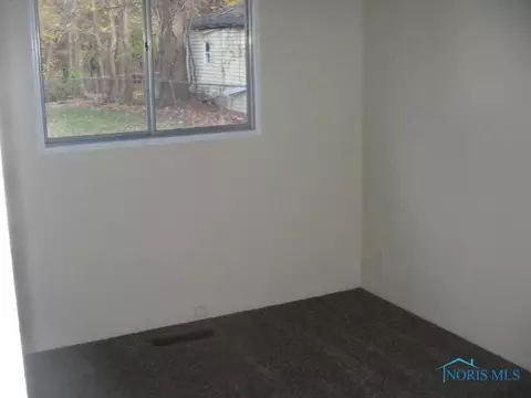 332 Independence Rd, Toledo, OH 43607 photo 12
