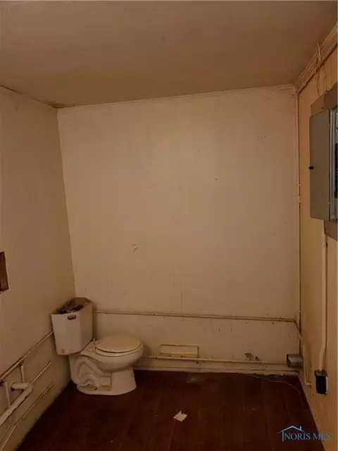 435 Clifton Blvd, Toledo, OH 43607 photo 19
