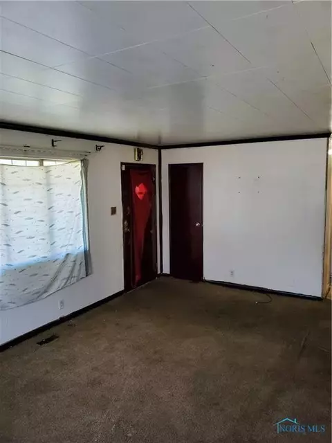 435 Clifton Blvd, Toledo, OH 43607 photo 4