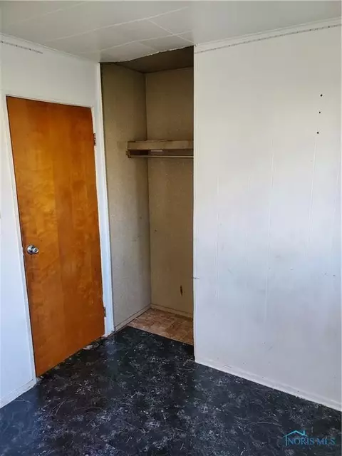 435 Clifton Blvd, Toledo, OH 43607 photo 8