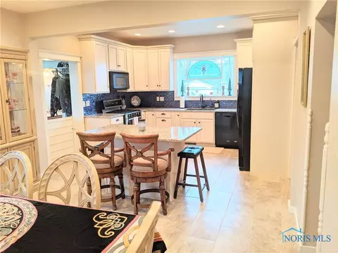 404 E Butler St, Bryan, OH 43506 photo 10