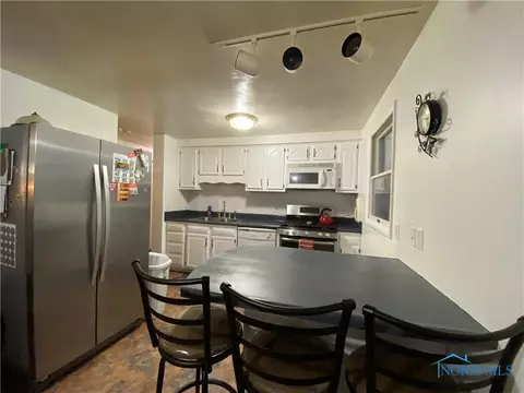4306 Foxchapel Rd, Toledo, OH 43607 photo 6