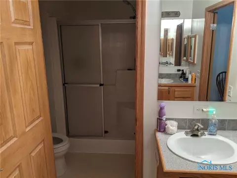 612 Gregory Dr, Fayette, OH 43521 photo 3