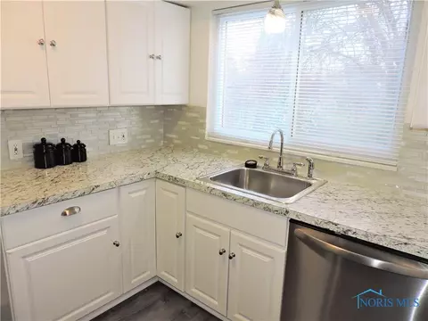 1020 Secor Rd, Toledo, OH 43607 photo 9