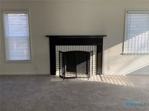 329 E Trevitt St, Bryan, OH 43506 photo 2