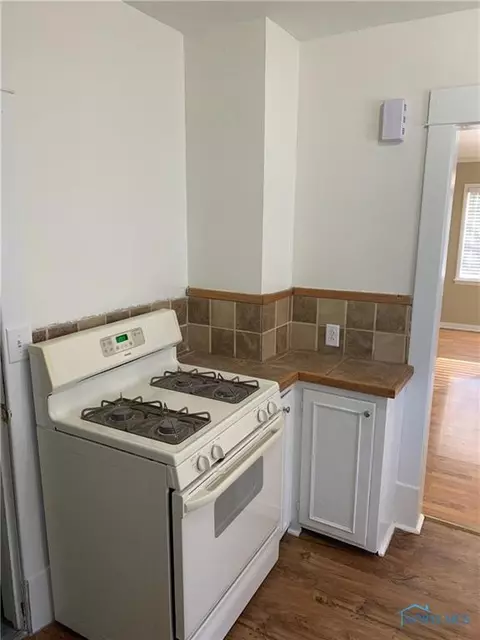 329 E Trevitt St, Bryan, OH 43506 photo 5
