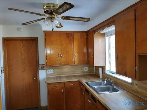 1940 Berdan Ave, Toledo, OH 43613 photo 13
