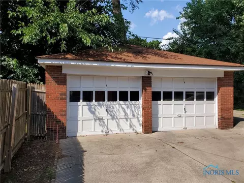 1940 Berdan Ave, Toledo, OH 43613 photo 20