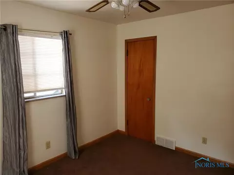 1940 Berdan Ave, Toledo, OH 43613 photo 17