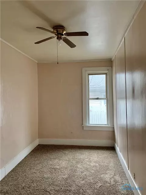 704 E Mulberry St, Bryan, OH 43506 photo 9