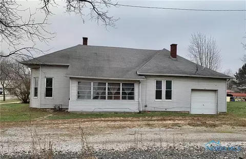704 E Mulberry St, Bryan, OH 43506 photo 1