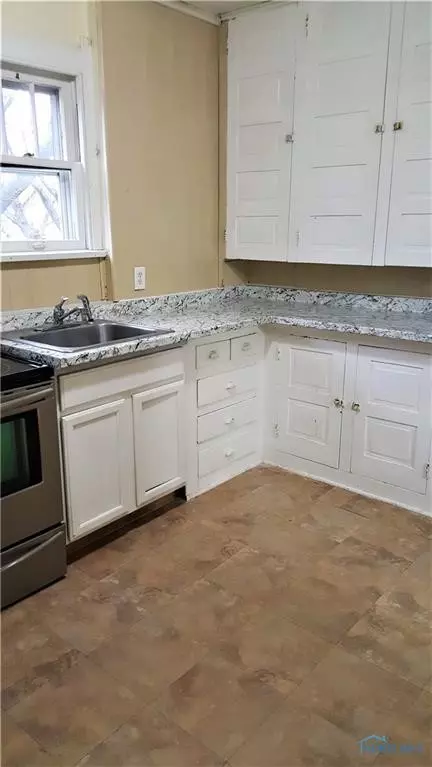 1738 Pilgrim Rd, Toledo, OH 43607 photo 8