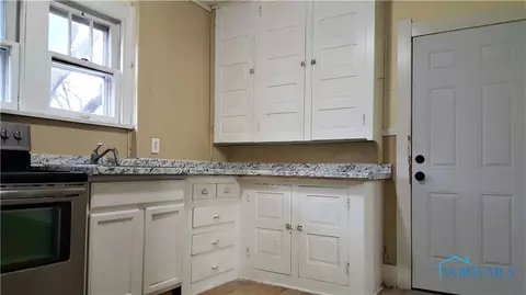 1738 Pilgrim Rd, Toledo, OH 43607 photo 10