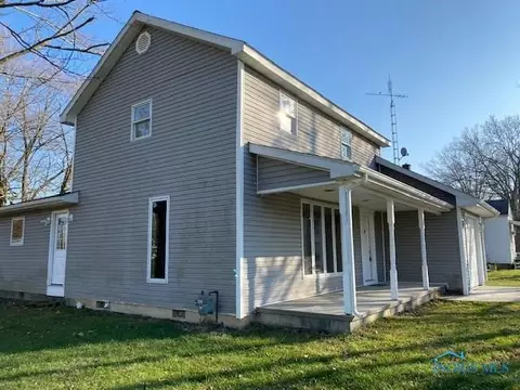 207 Cherry St, Holgate, OH 43527 photo 2