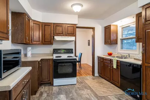 100 Cherry St, Mccomb, OH 45858 photo 5