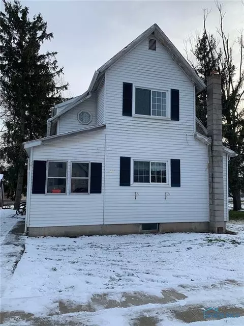 307 W North St, West Unity, OH 43570 photo 1