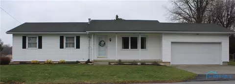 712 Baker Dr, Upper Sandusky, OH 43351 photo 2