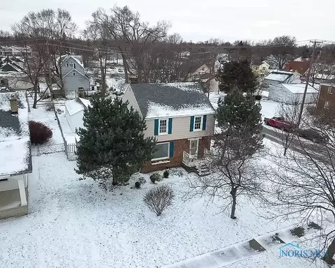 229 E John St, Maumee, OH 43537 photo 3