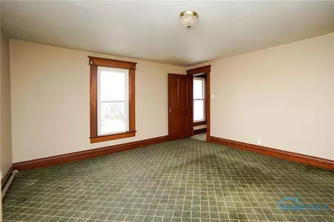 111 Elm St, Deshler, OH 43516 photo 9