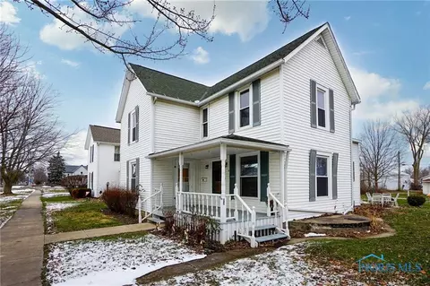 111 Elm St, Deshler, OH 43516 photo 2