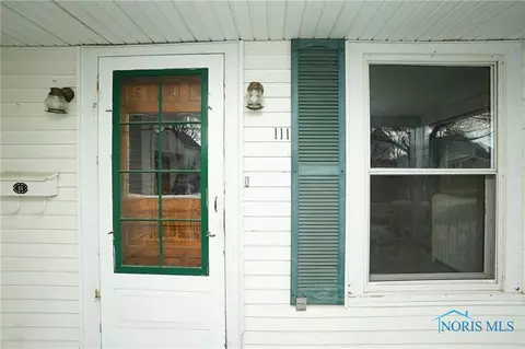 111 Elm St, Deshler, OH 43516 photo 4