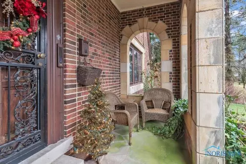 2160 Mount Vernon Ave, Toledo, OH 43607 photo 5