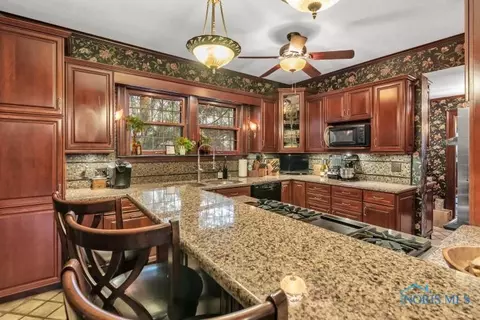 2160 Mount Vernon Ave, Toledo, OH 43607 photo 18