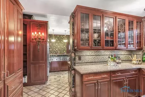 2160 Mount Vernon Ave, Toledo, OH 43607 photo 14