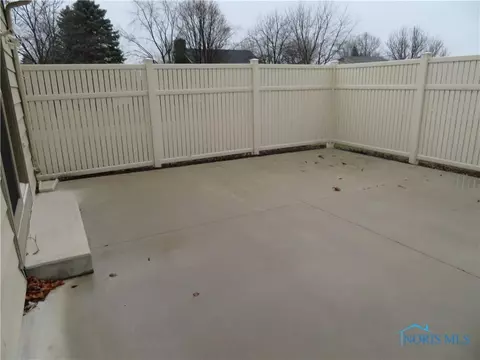 525 Wesley Ave, Bryan, OH 43506 photo 2