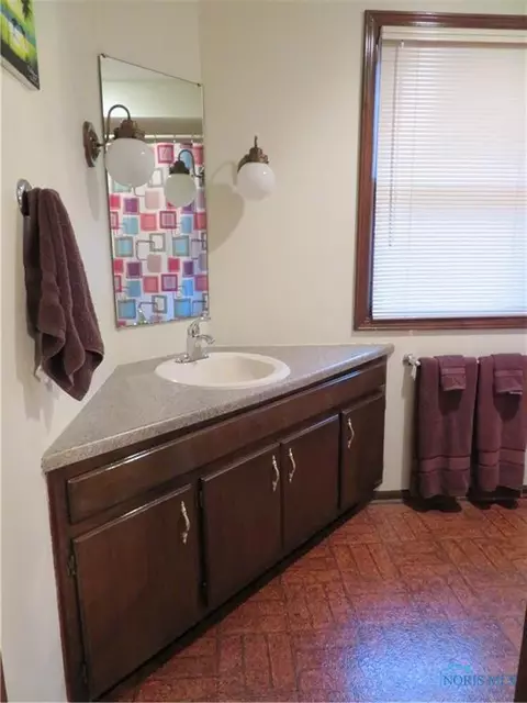 525 Wesley Ave, Bryan, OH 43506 photo 28