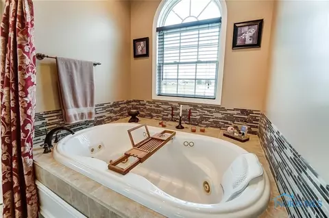7680 Eagle Dr, Findlay, OH 45840 photo 20