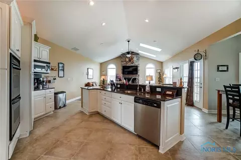 7680 Eagle Dr, Findlay, OH 45840 photo 5