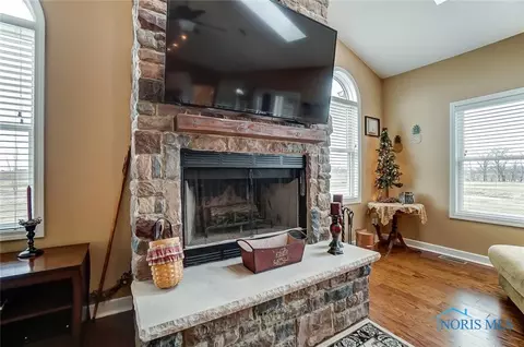 7680 Eagle Dr, Findlay, OH 45840 photo 9