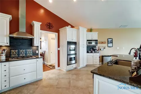 7680 Eagle Dr, Findlay, OH 45840 photo 2