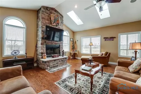 7680 Eagle Dr, Findlay, OH 45840 photo 8