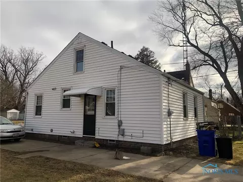921 Searles Rd, Toledo, OH 43607 photo 3