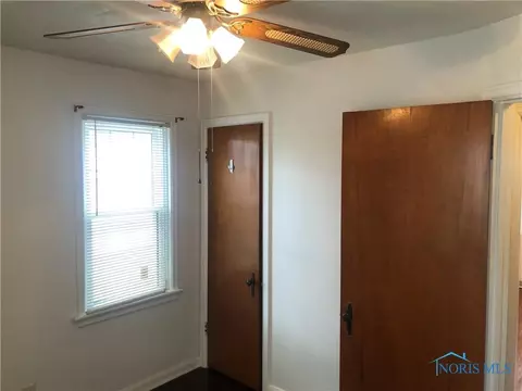 921 Searles Rd, Toledo, OH 43607 photo 11