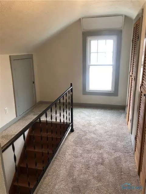 921 Searles Rd, Toledo, OH 43607 photo 17