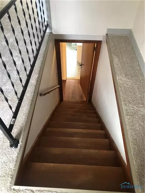 921 Searles Rd, Toledo, OH 43607 photo 18