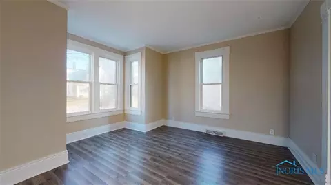 406 Park St, Willard, OH 44890 photo 7
