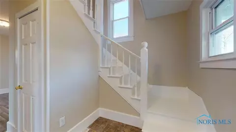 406 Park St, Willard, OH 44890 photo 5