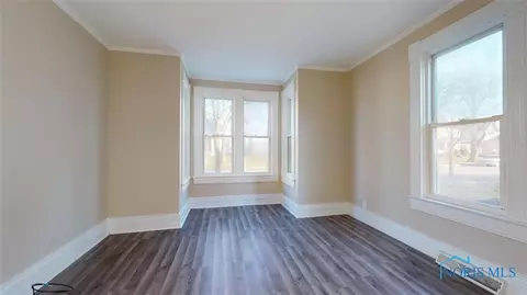 406 Park St, Willard, OH 44890 photo 8