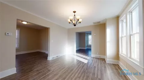 406 Park St, Willard, OH 44890 photo 10