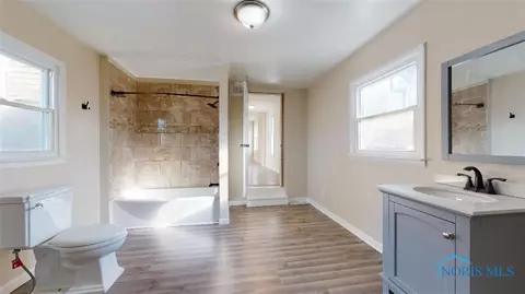 406 Park St, Willard, OH 44890 photo 16