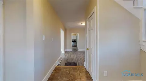 406 Park St, Willard, OH 44890 photo 6
