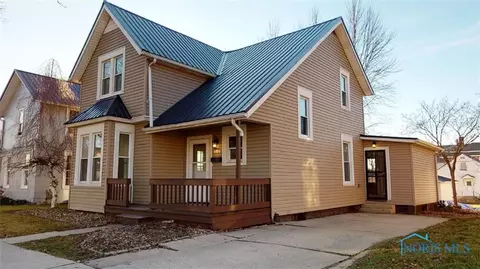 406 Park St, Willard, OH 44890 photo 1