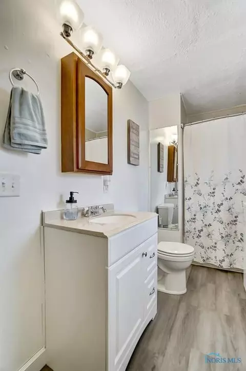 212 E Walnut St, Van Buren, OH 45889 photo 18