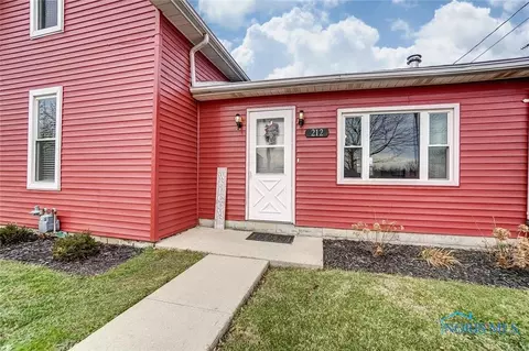 212 E Walnut St, Van Buren, OH 45889 photo 3